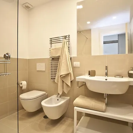 Interno 3 * Roma