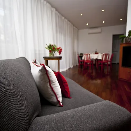 Interno 3 *